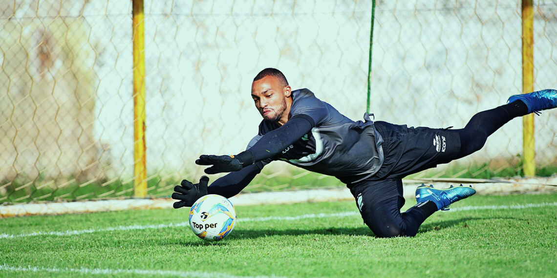 Luverdense anuncia a contratação do atacante Bruninho para 2025