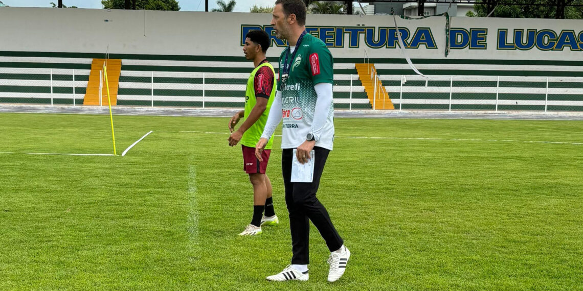 Caranhato inicia trabalhos com o elenco